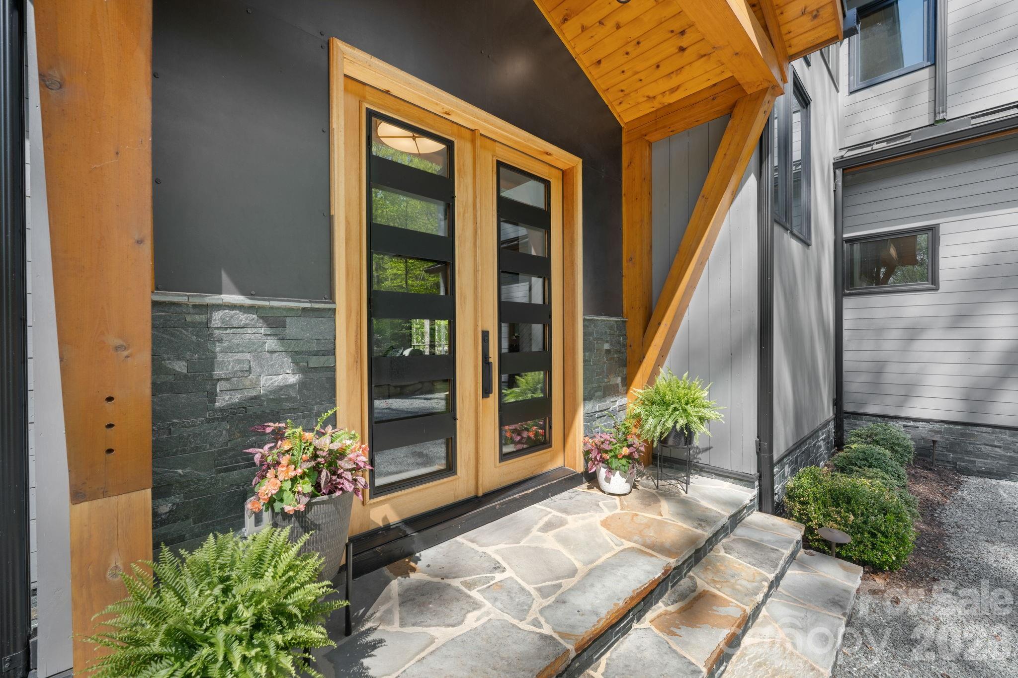 576 Eagle Springs Trail
