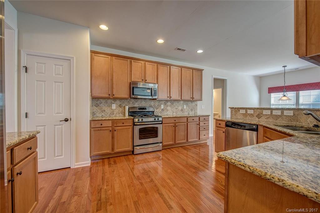 Lakepoint - Residential