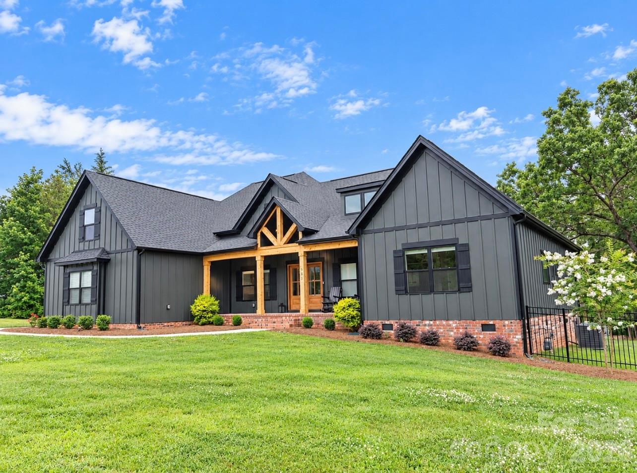 501 Edmunds Lane