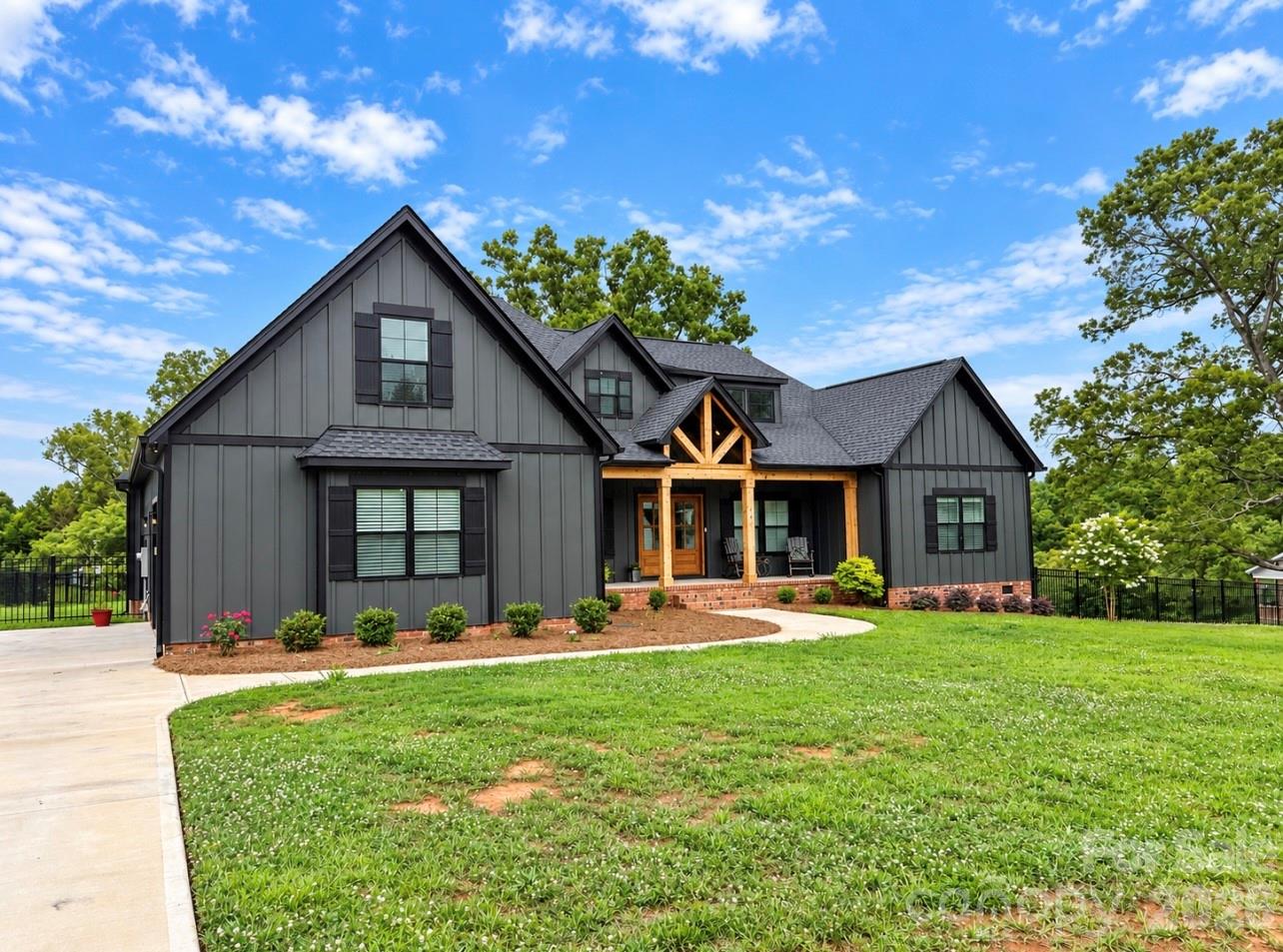 501 Edmunds Lane