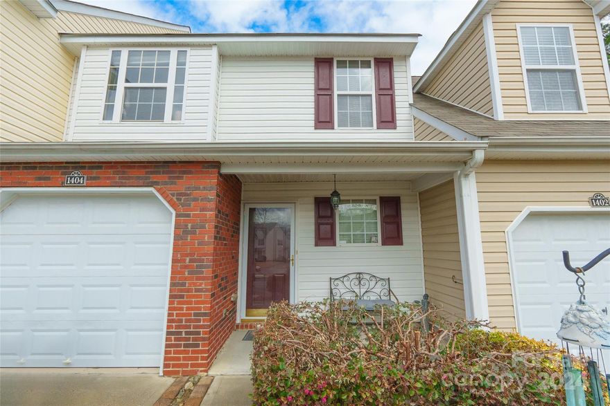 2 bedroom, 2.5 bath townhome nestled in a community offering amenities such as an outdoor pool and walking trails. Though this home has sustained significant fire damage, it presents an opportunity for the right buyer.  Being sold As-Is - all items convey at no value.  Cash buyers only.  Great location near shopping, dining, and hospitals. Embrace the chance to reimagine and rebuild in this desirable community setting.
*Please be cautious upon entering the property.