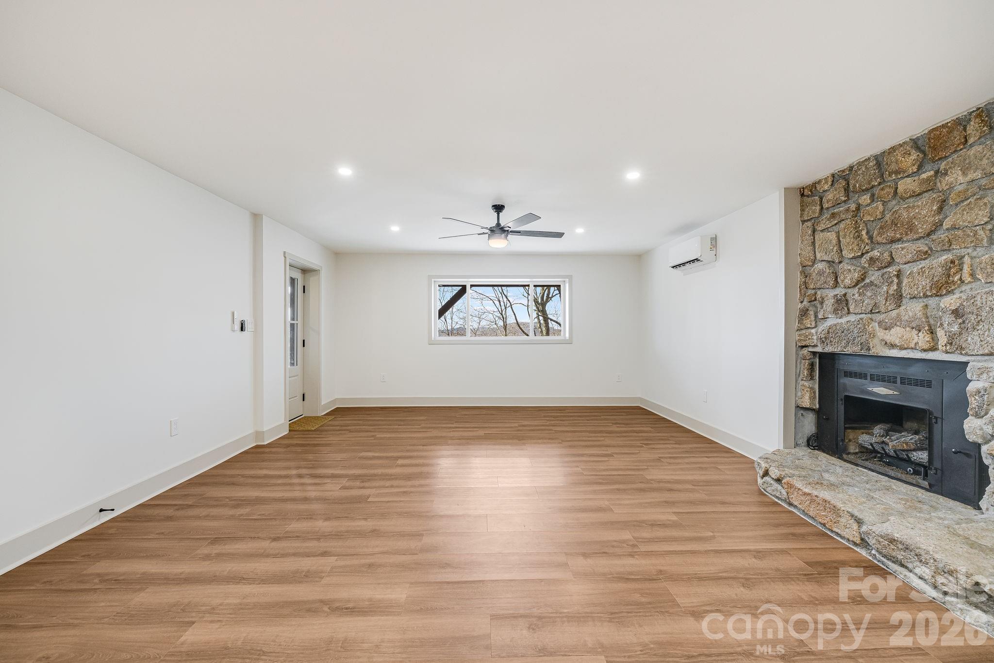 Wolf Laurel - Residential