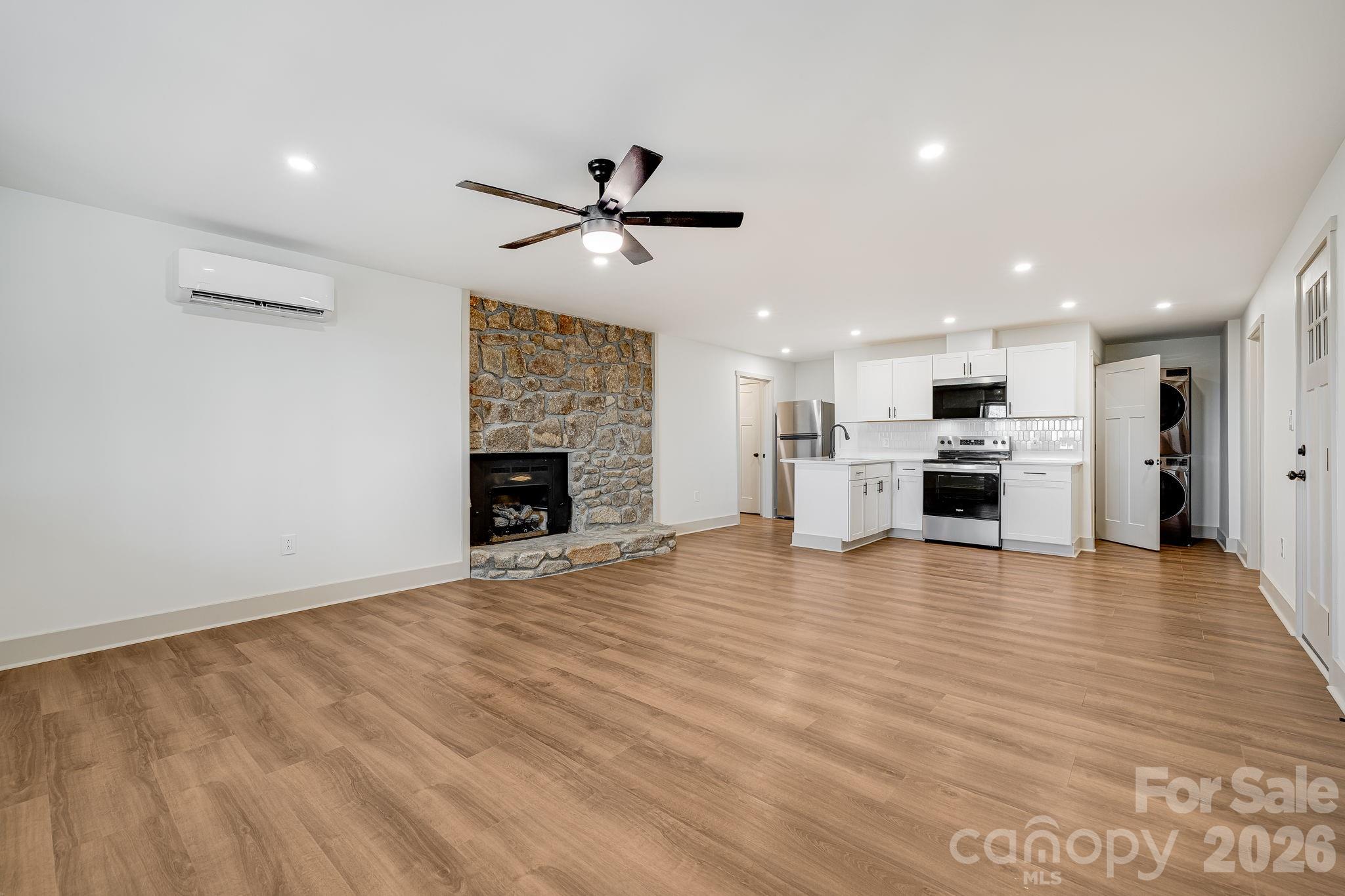 Wolf Laurel - Residential