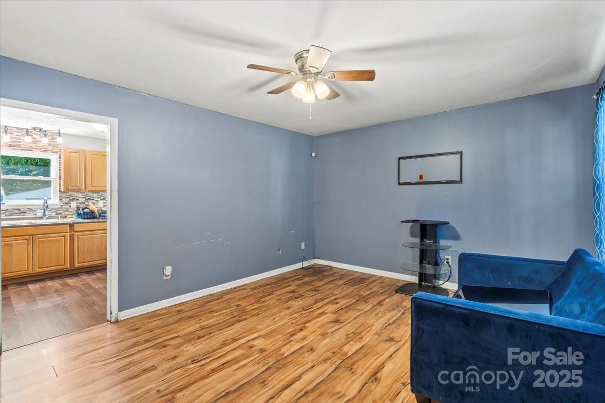 5924 Bridlewood Lane