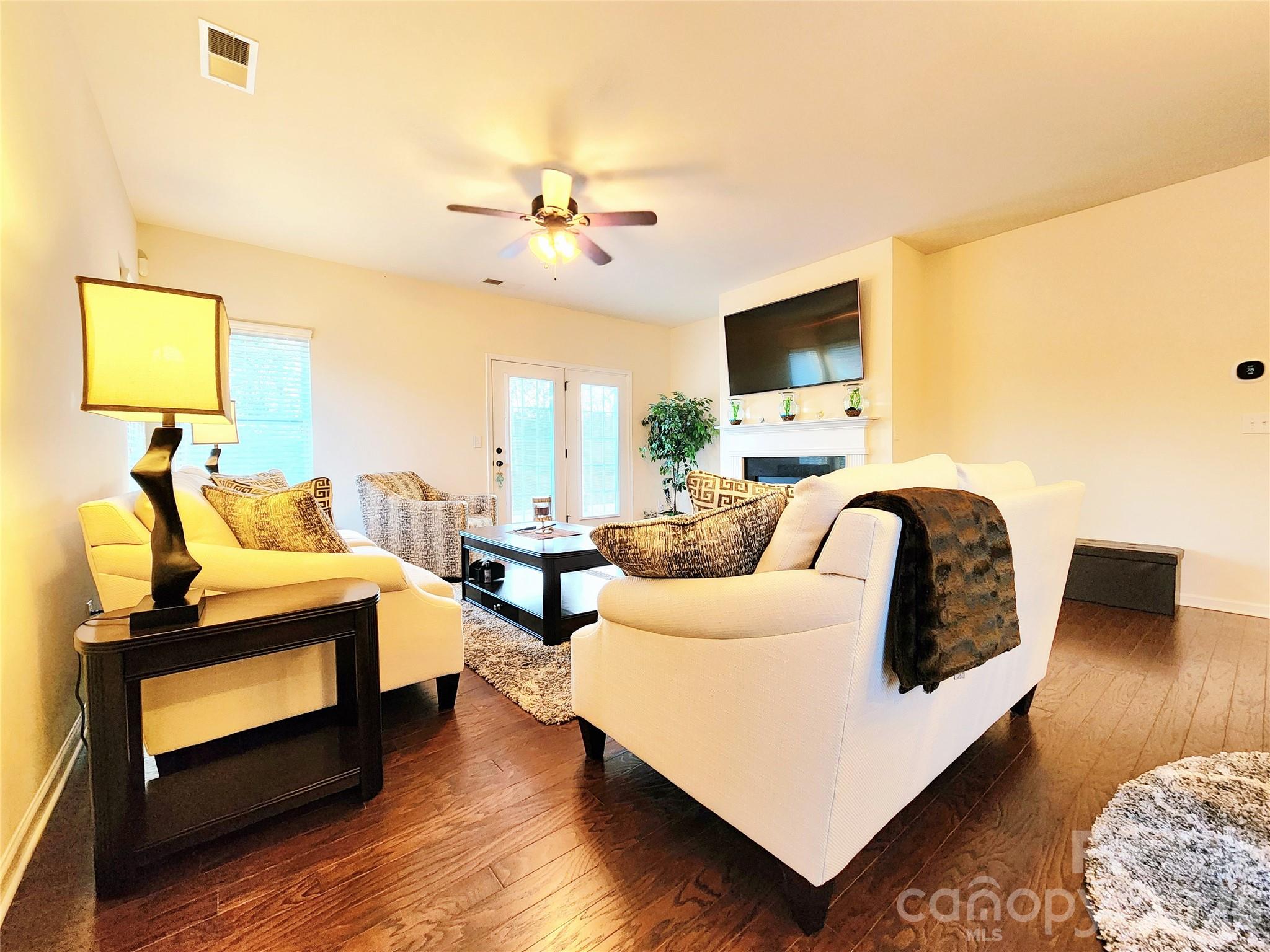 Clarabella - Residential