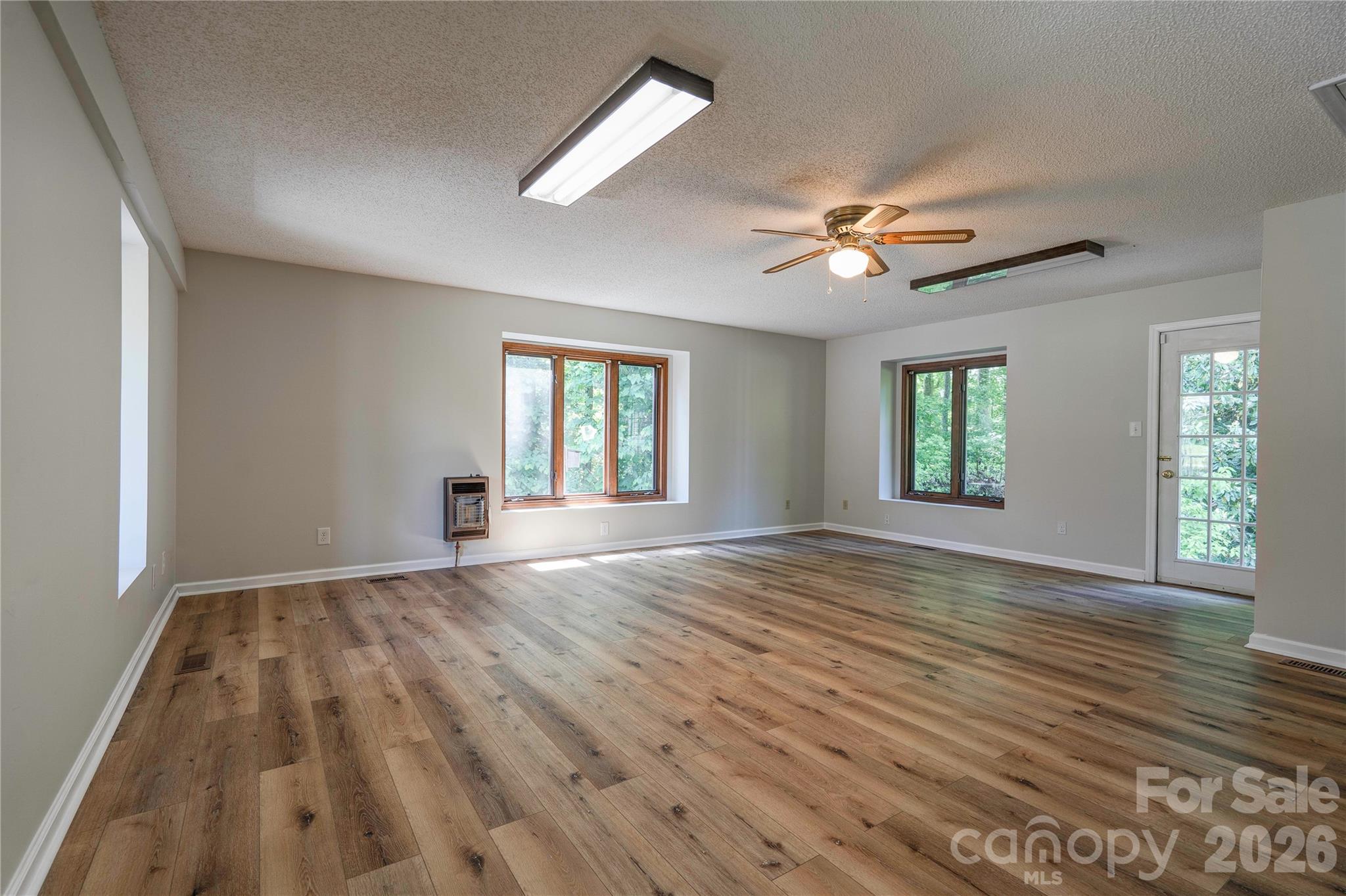 Pleasantdale Acres - Residential