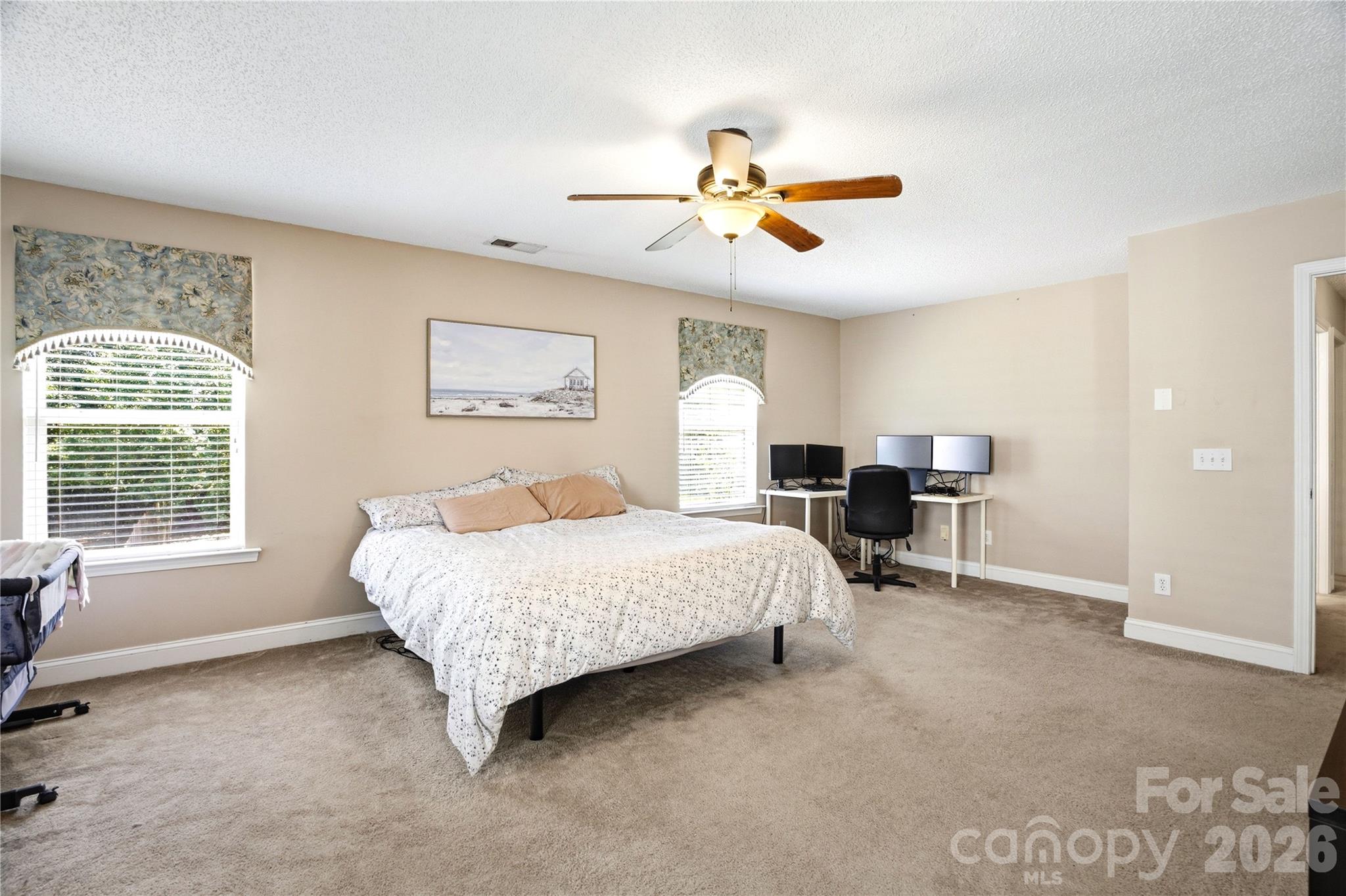 Hamilton Lakes - Residential