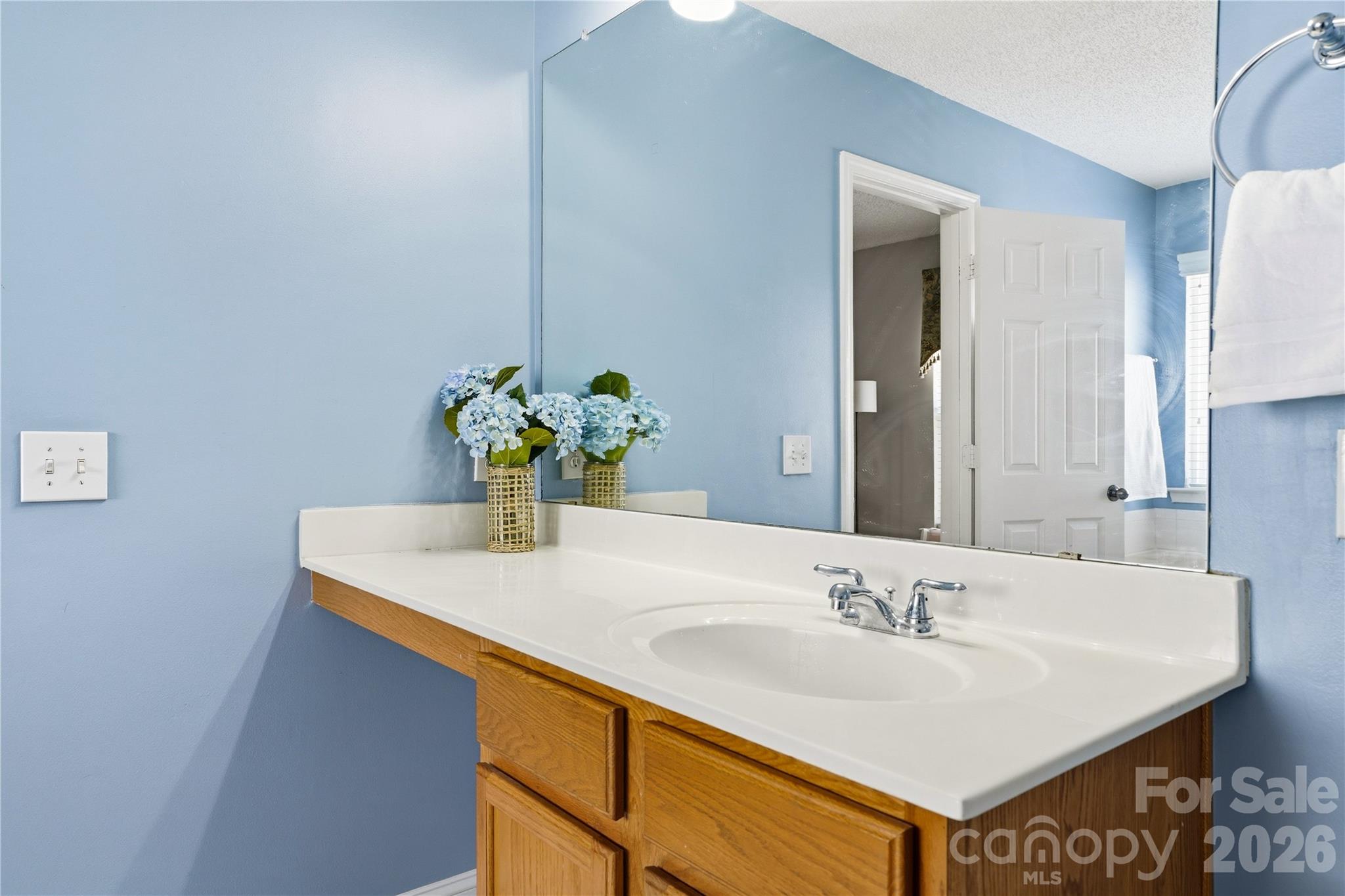 Hamilton Lakes - Residential