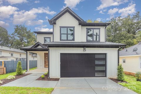 2305 Sanders Avenue Charlotte NC 28216