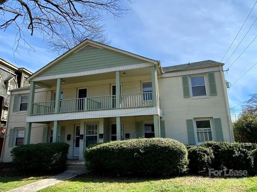 Charming 2-bedroom 1 bathroom condo in Dilworth. Prime location, walkable to hot spot restaurants, boutique shops, and more! Minutes to uptown, 4 minutes to Atrium, and 8 minutes to Southpark. Washer and dryer. Hard to beat this location! Water, sewer, trash, and lawn care included in rent. No dogs allowed.