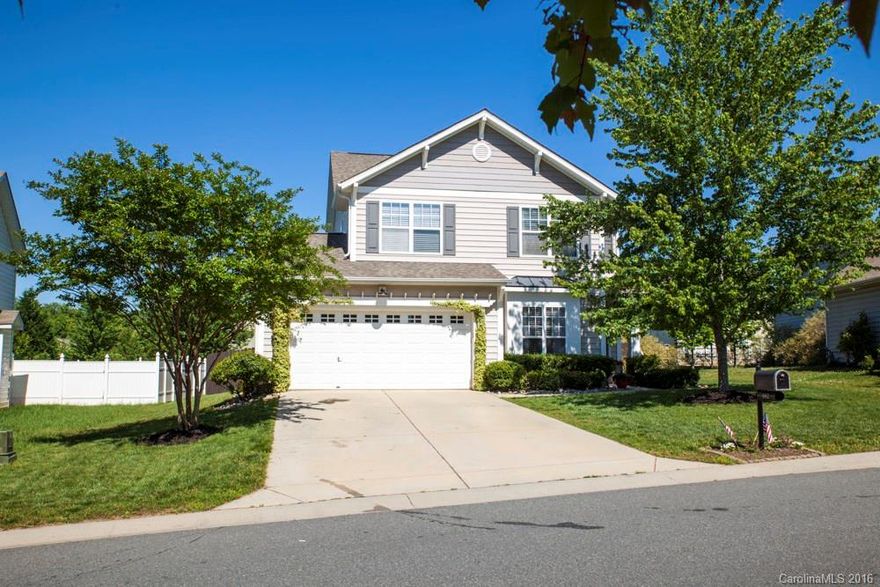 Move in Condition. Live Large. Every room is generously sized. Even secondary bedrooms. Kitchen has ample granite countertops, and 42" cabinets and a large pantry. Very large breakfast room opens to living room. Hardwoods in Living and Dining. Gas Logs. Upstairs loft give an extra play/study area. Large master with beautiful trey ceil. Dual vanities. Separate tub & show. Dual closets. Back yard is fenced and level for great usage. Community has pool and of course, great schools.