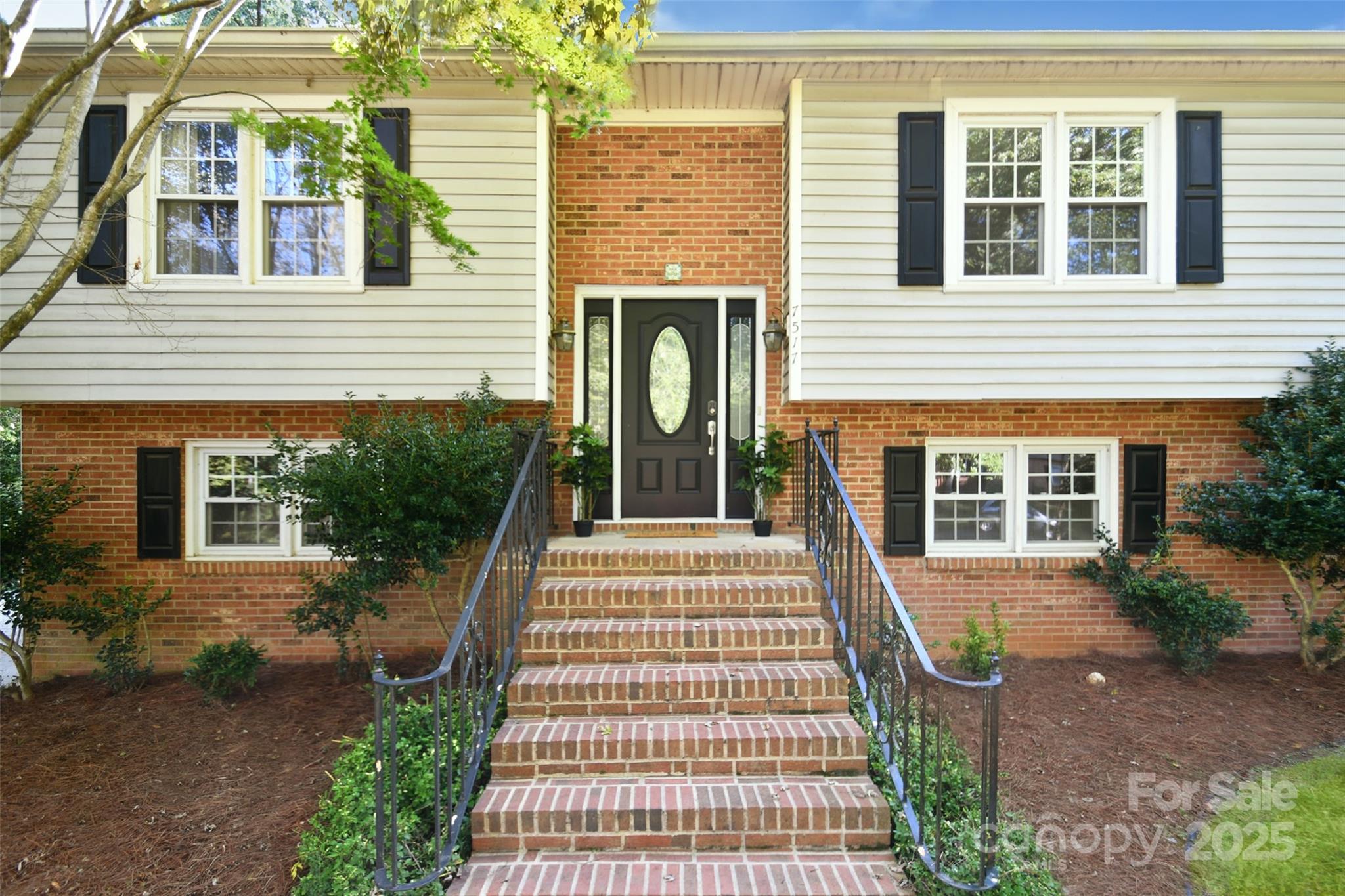 7517 Cornwallis Lane