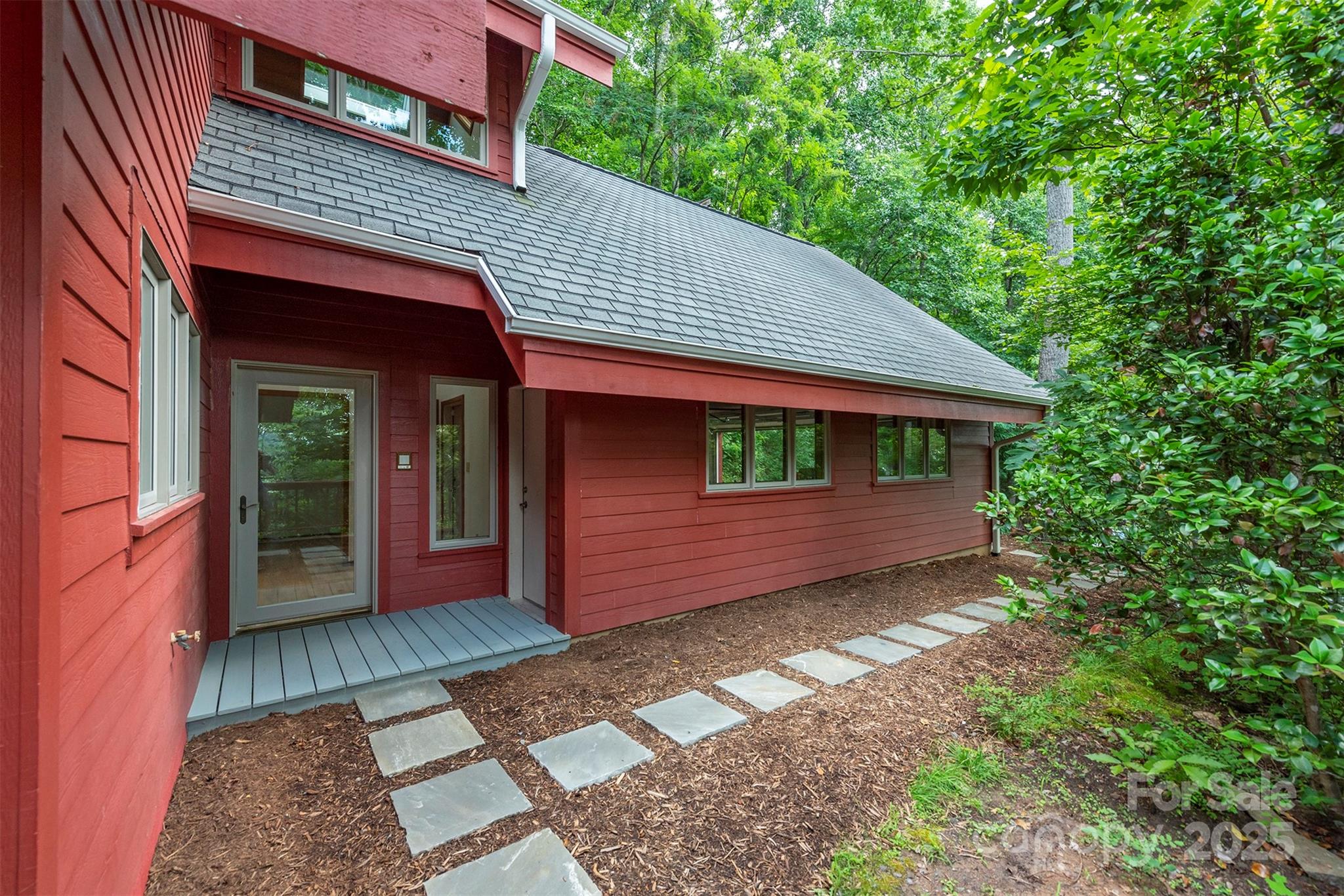 7 Winding Poplar Road
