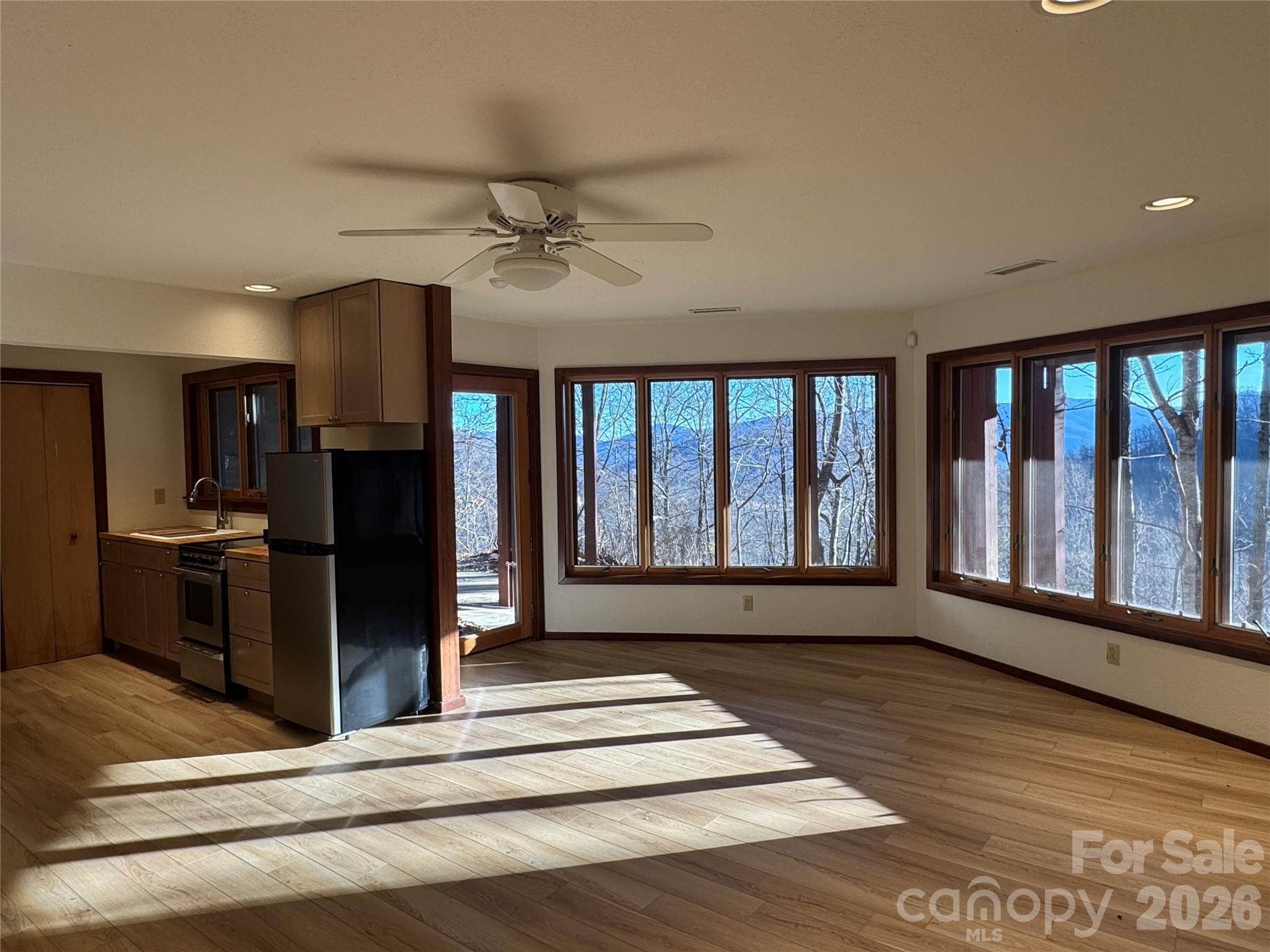 Laurel Ridge - Residential