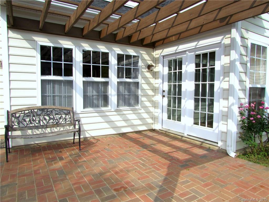 Brandon Oaks - Residential
