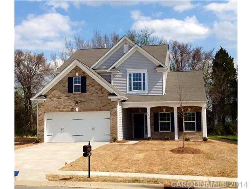 Brand New w/warranties. Lux Kit w/castled cabinets, granite countertops   Lg spacious open floor plan w grand 2story  great room! Master+ lg laundry rm on 1st fl   3BR + loft on 2nd fl