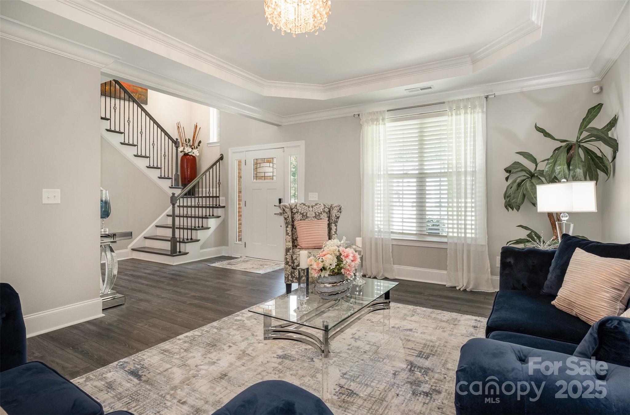 8418 Knollwood Circle