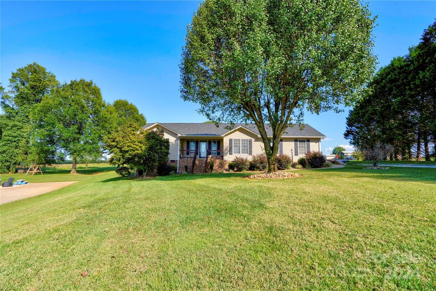 Welcome to this Charming ranch style home nestled in Homestead Acres on a quiet cul-de-sac! Featuring a fully fenced-in yard, this property offers privacy and the perfect outdoor space for relaxation or entertaining. Enjoy your mornings or evenings on the newly upgraded back patio, designed for comfort and style!