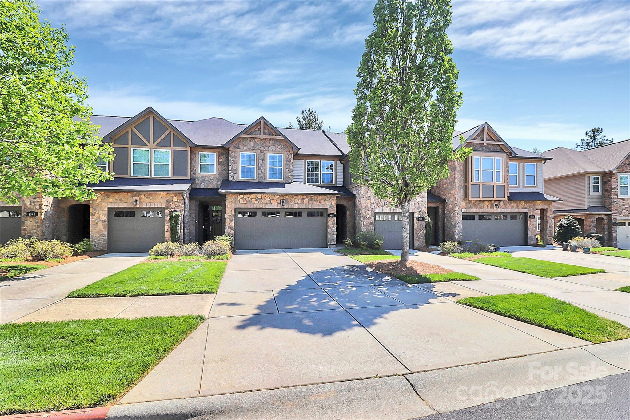 9551 Glenburn Lane