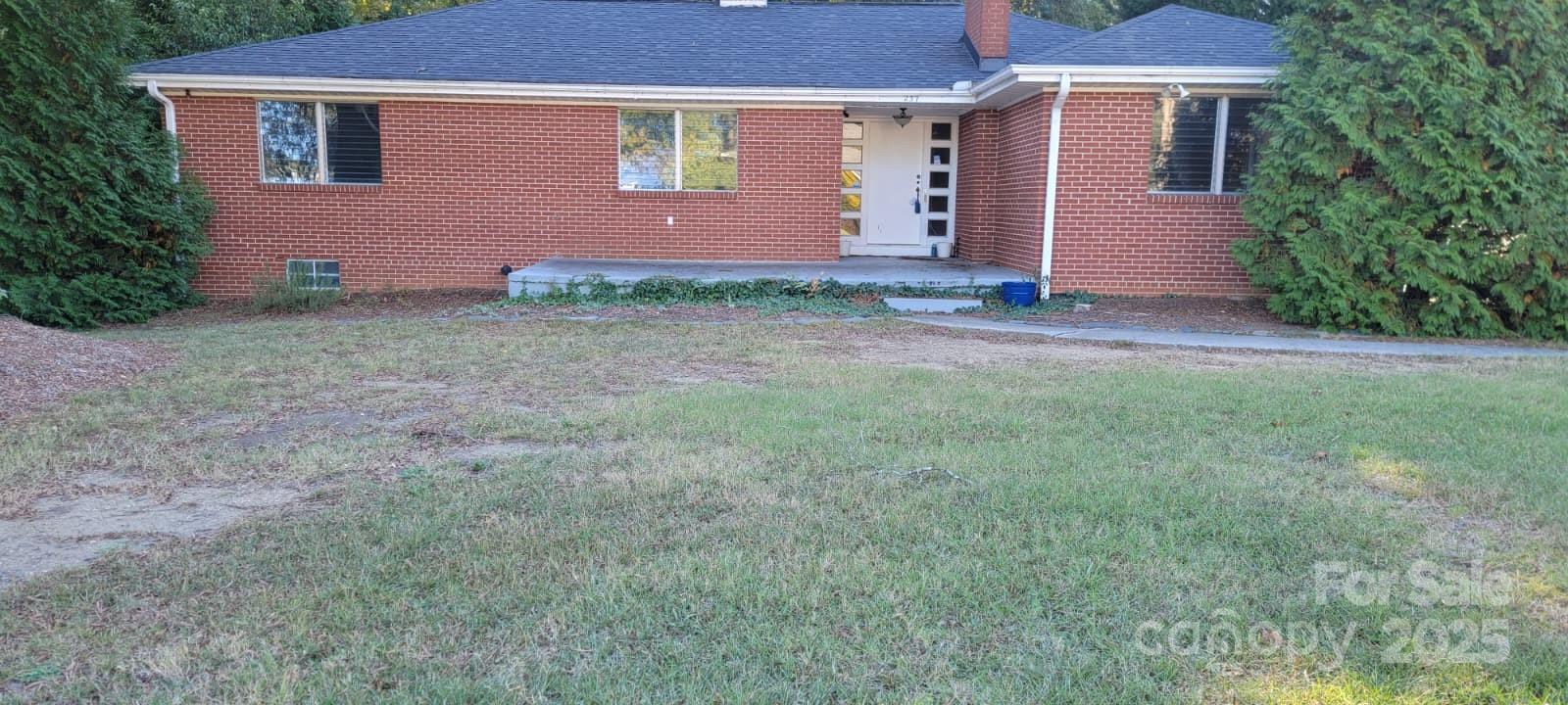 237 Palaside Drive NE