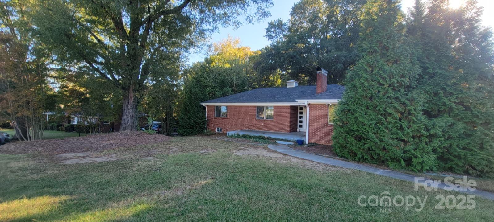 237 Palaside Drive NE