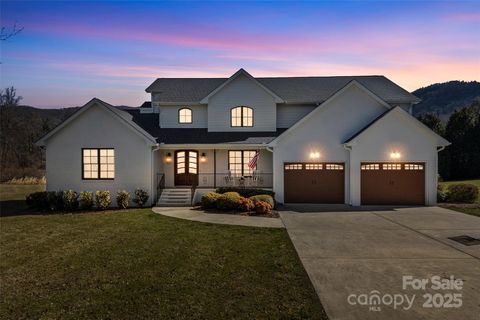 28 Sovereign Lane Fairview NC 28730