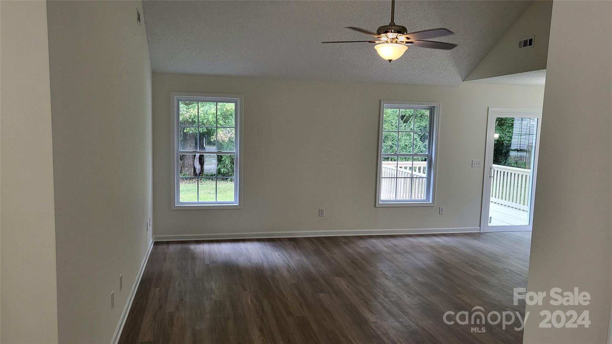 Hallmark Glen - Residential