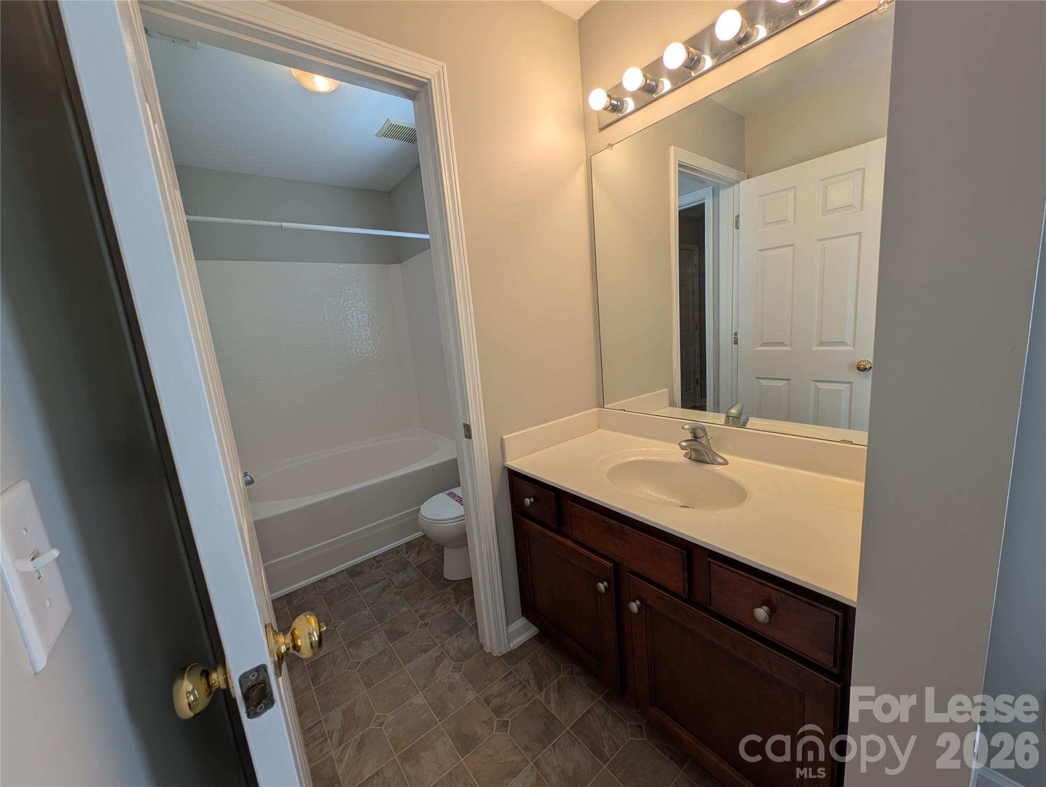 Carolina Crossing - Residential Lease