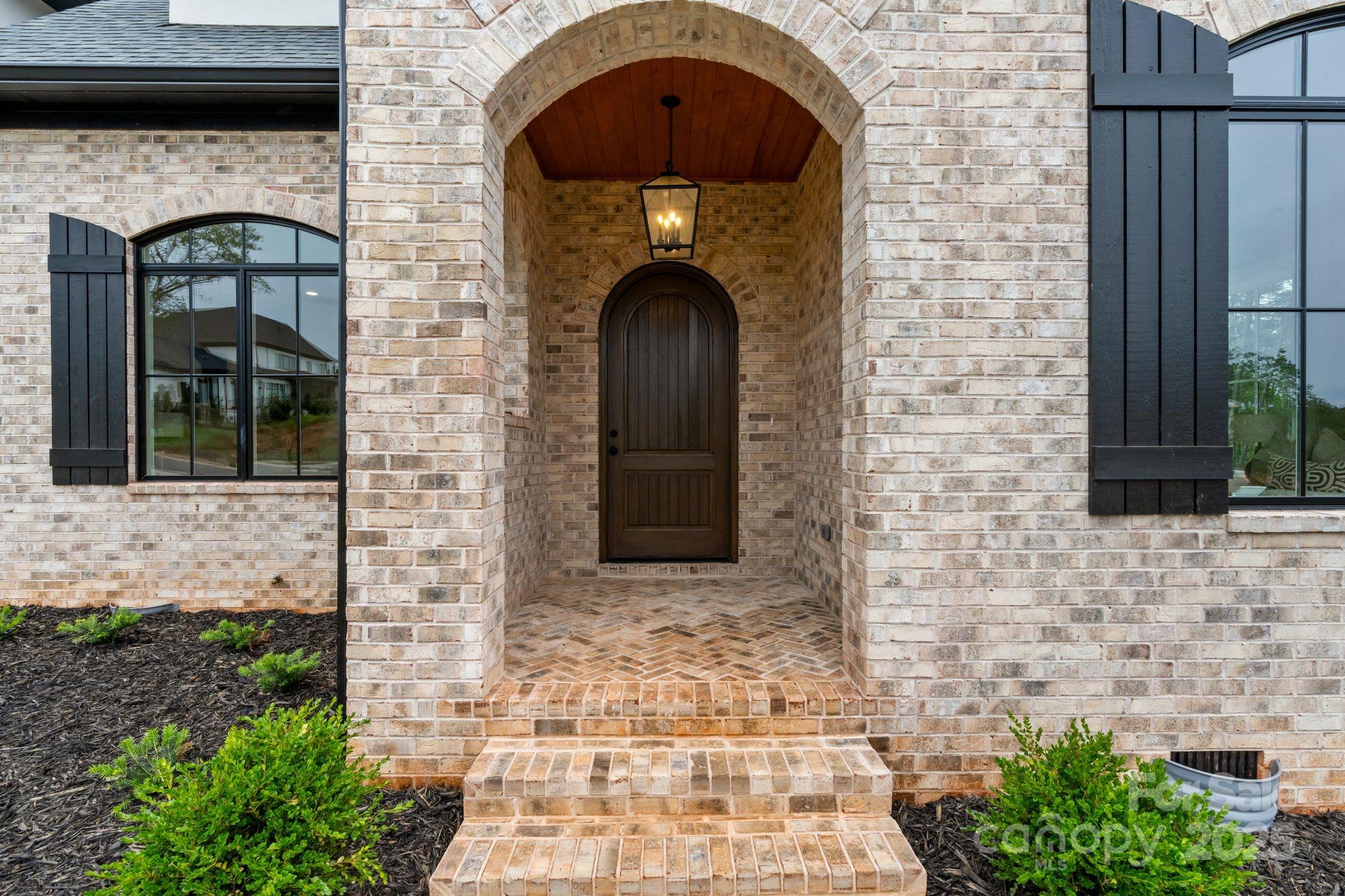 Twin Lakes - Residential