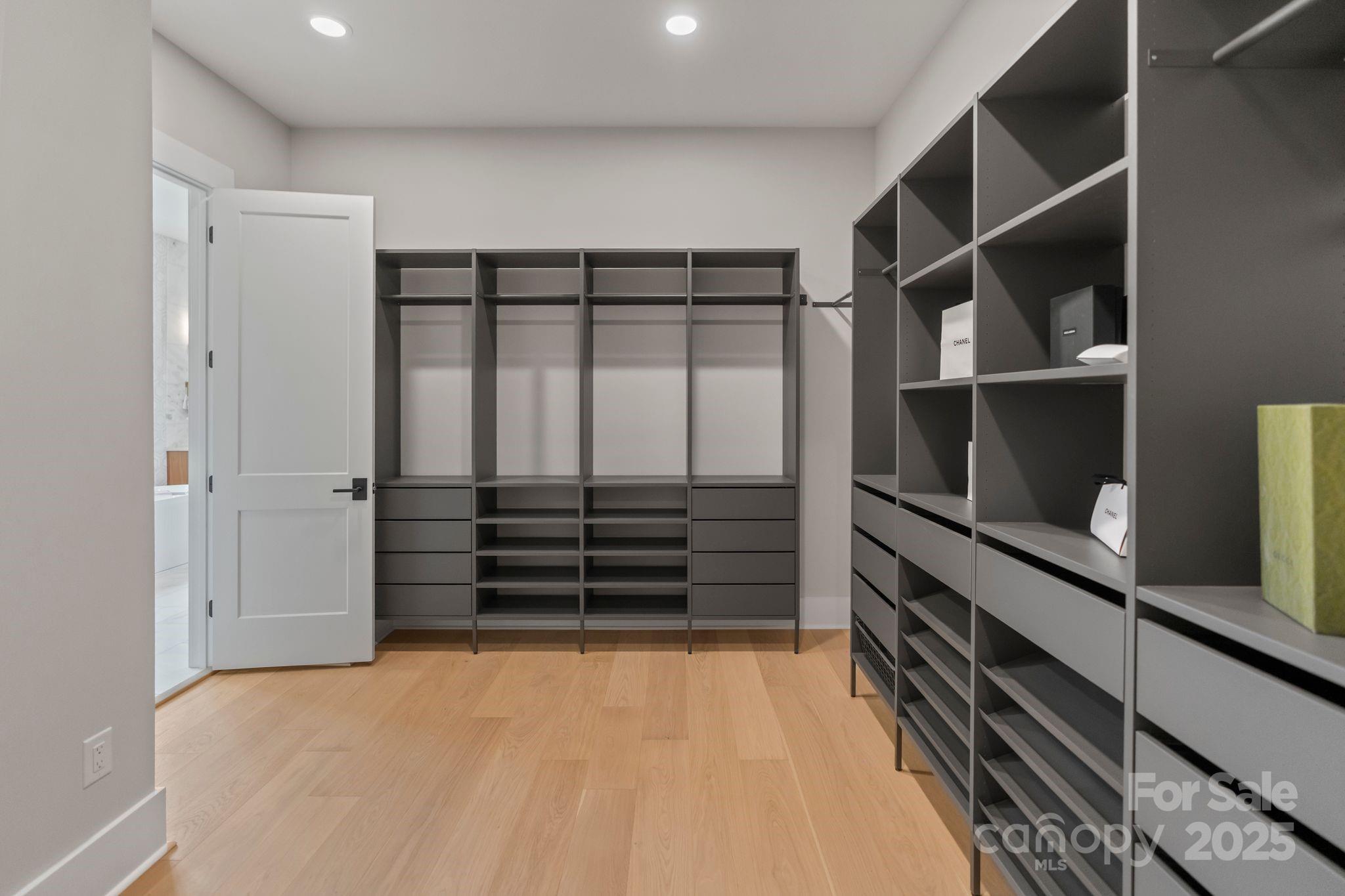 Twin Lakes - Residential