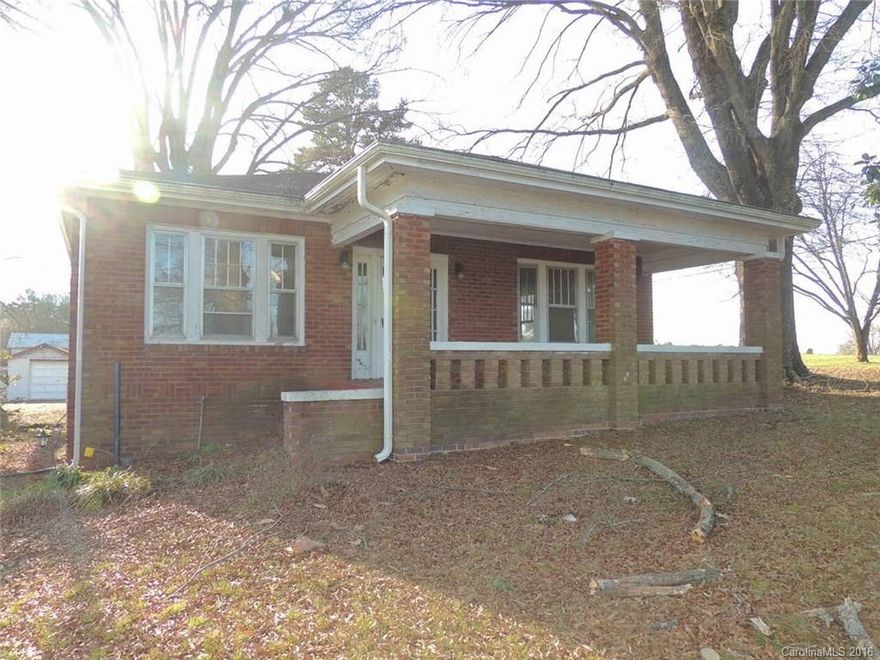 Property is being sold "AS IS".  Well is not functional and you would need to tap on to Stanly County Water, Septic system is not functioning.