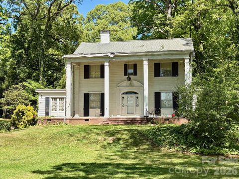 Photo of 1612 S New Hope Road, Gastonia, NC 28054 (MLS # 4367298)