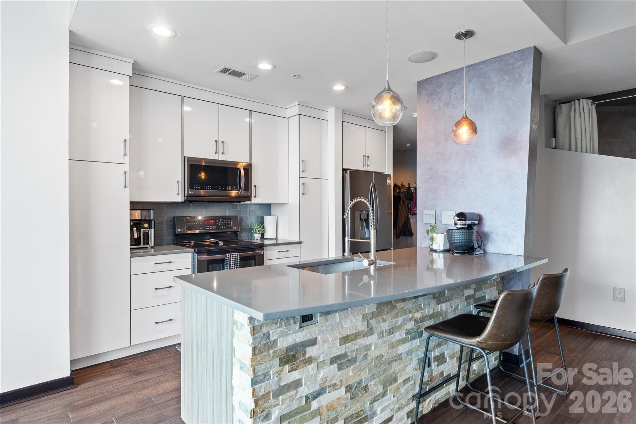Avenue Condominiums - Residential