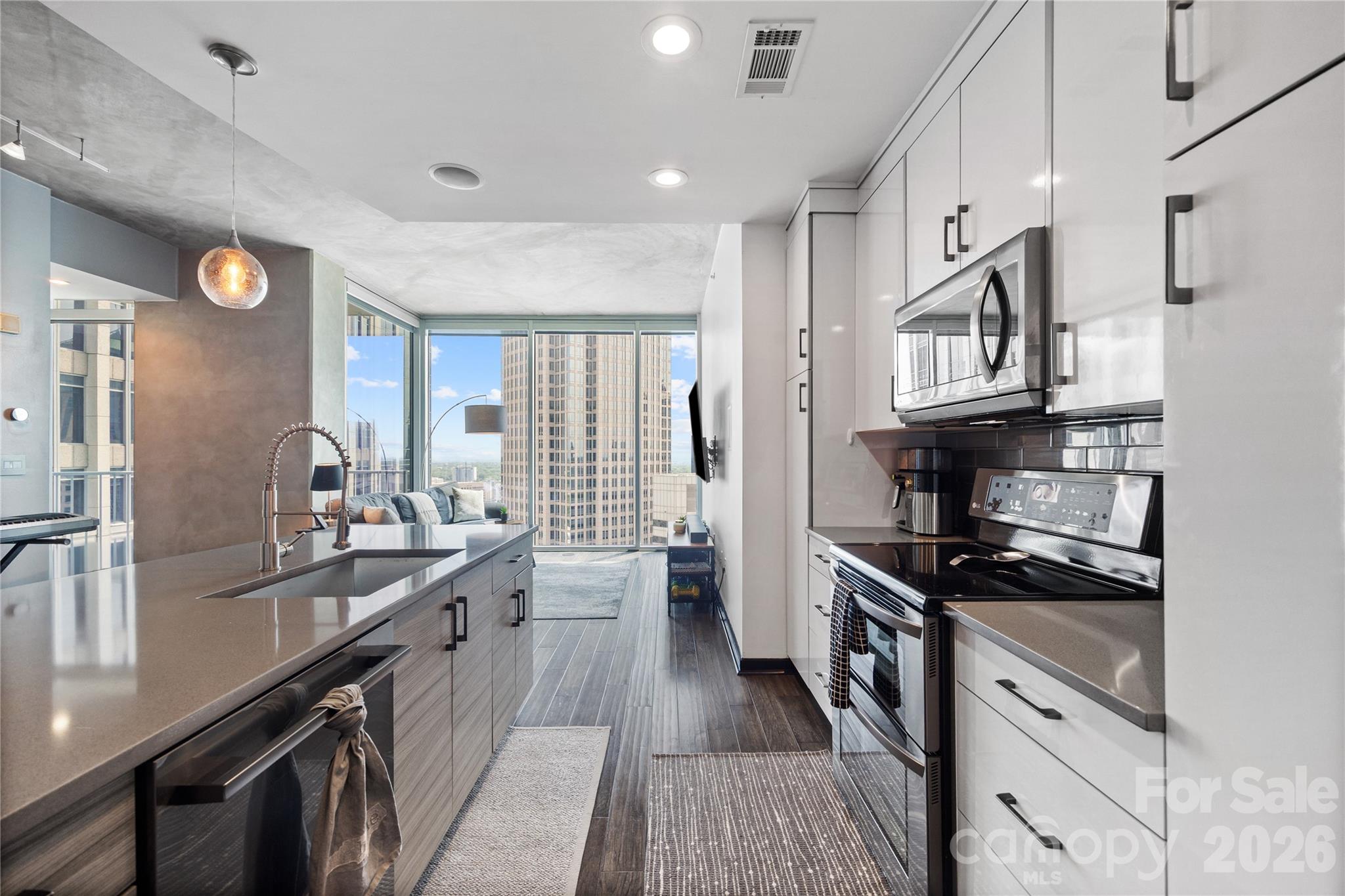 Avenue Condominiums - Residential