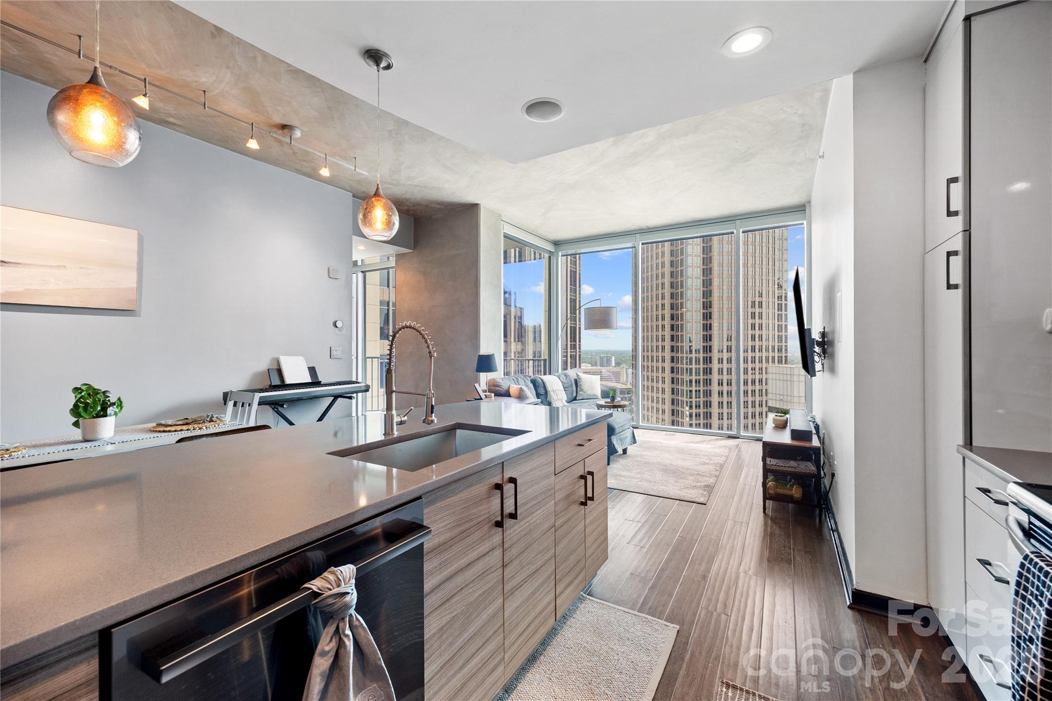 Avenue Condominiums - Residential