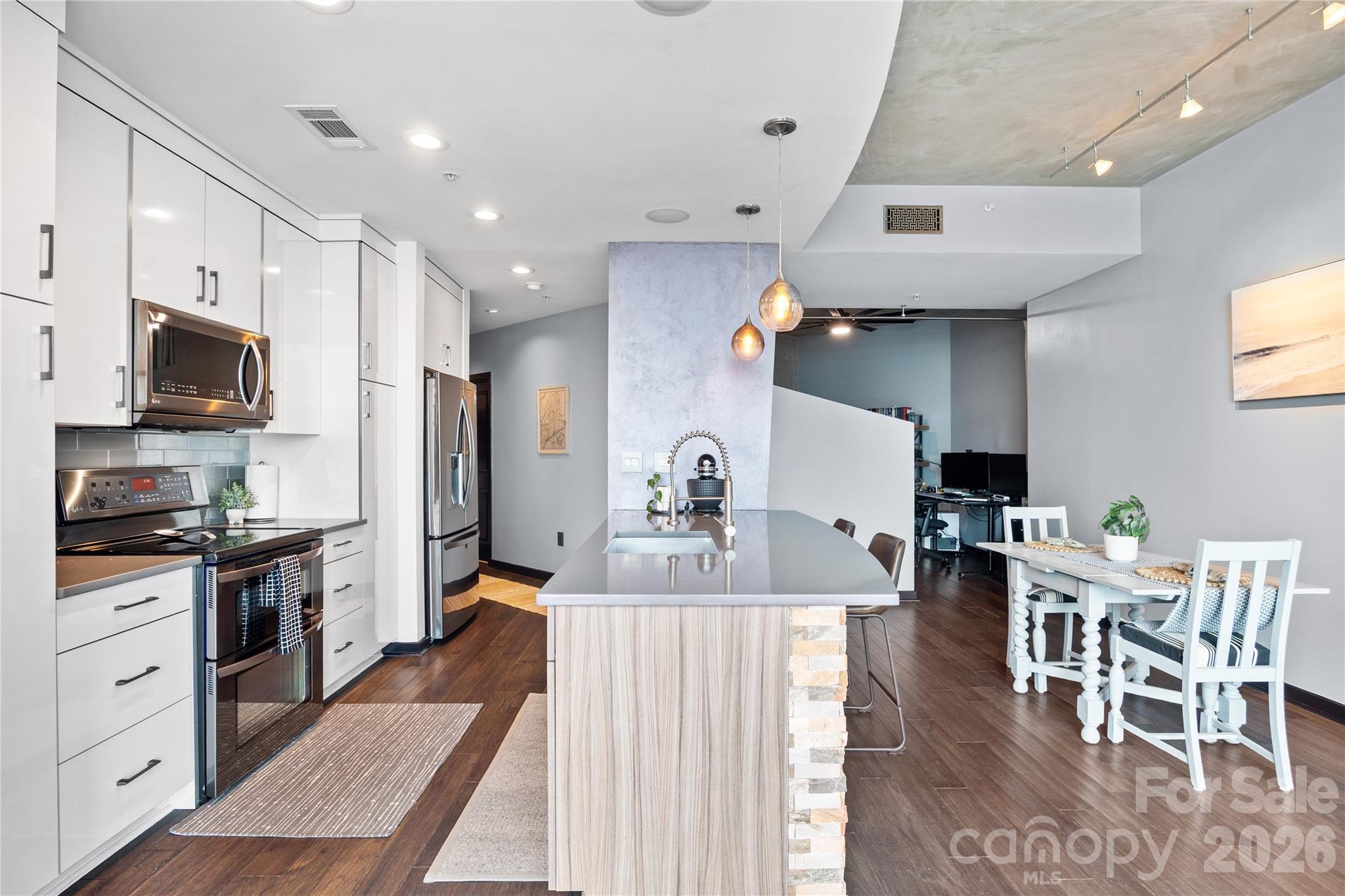 Avenue Condominiums - Residential