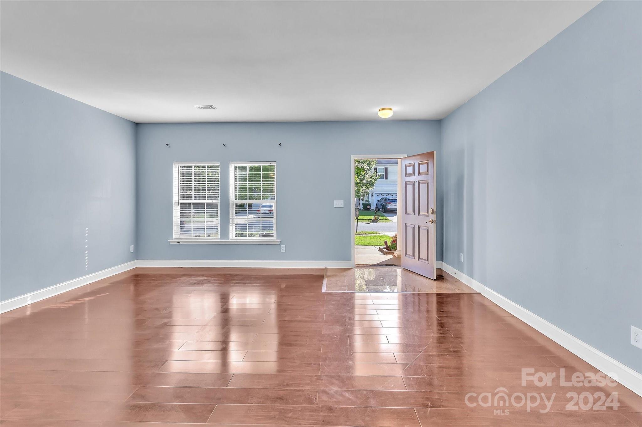 Hamilton Lakes - Residential Lease