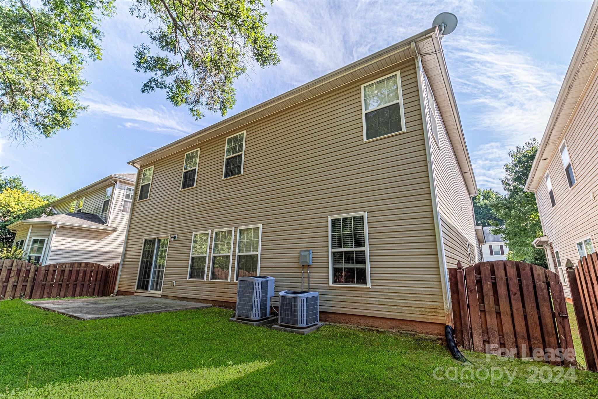 Hamilton Lakes - Residential Lease