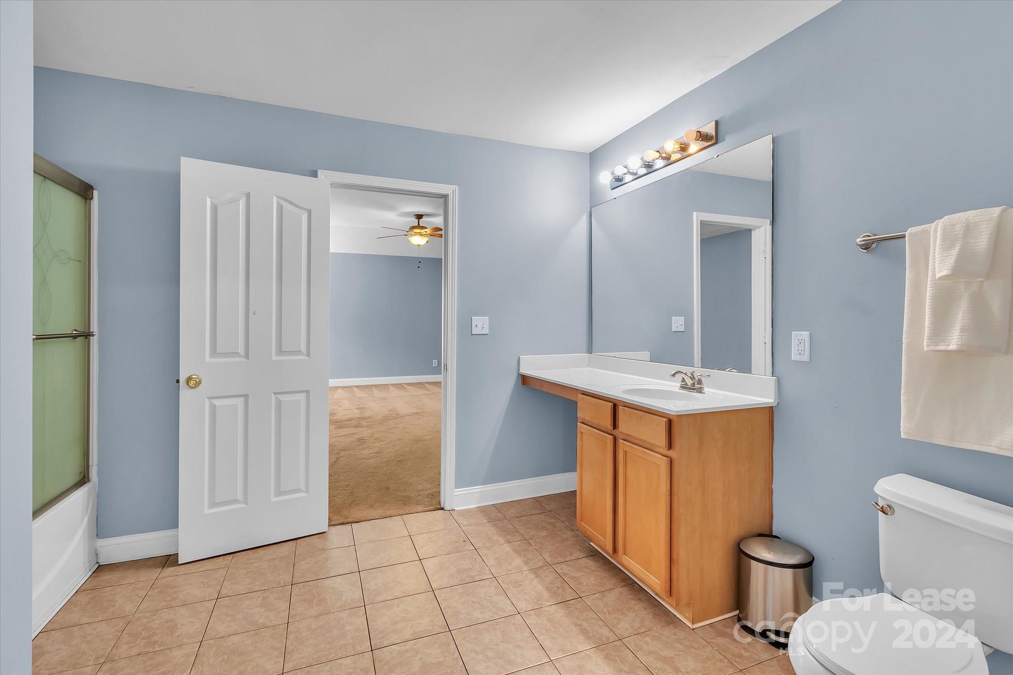 Hamilton Lakes - Residential Lease