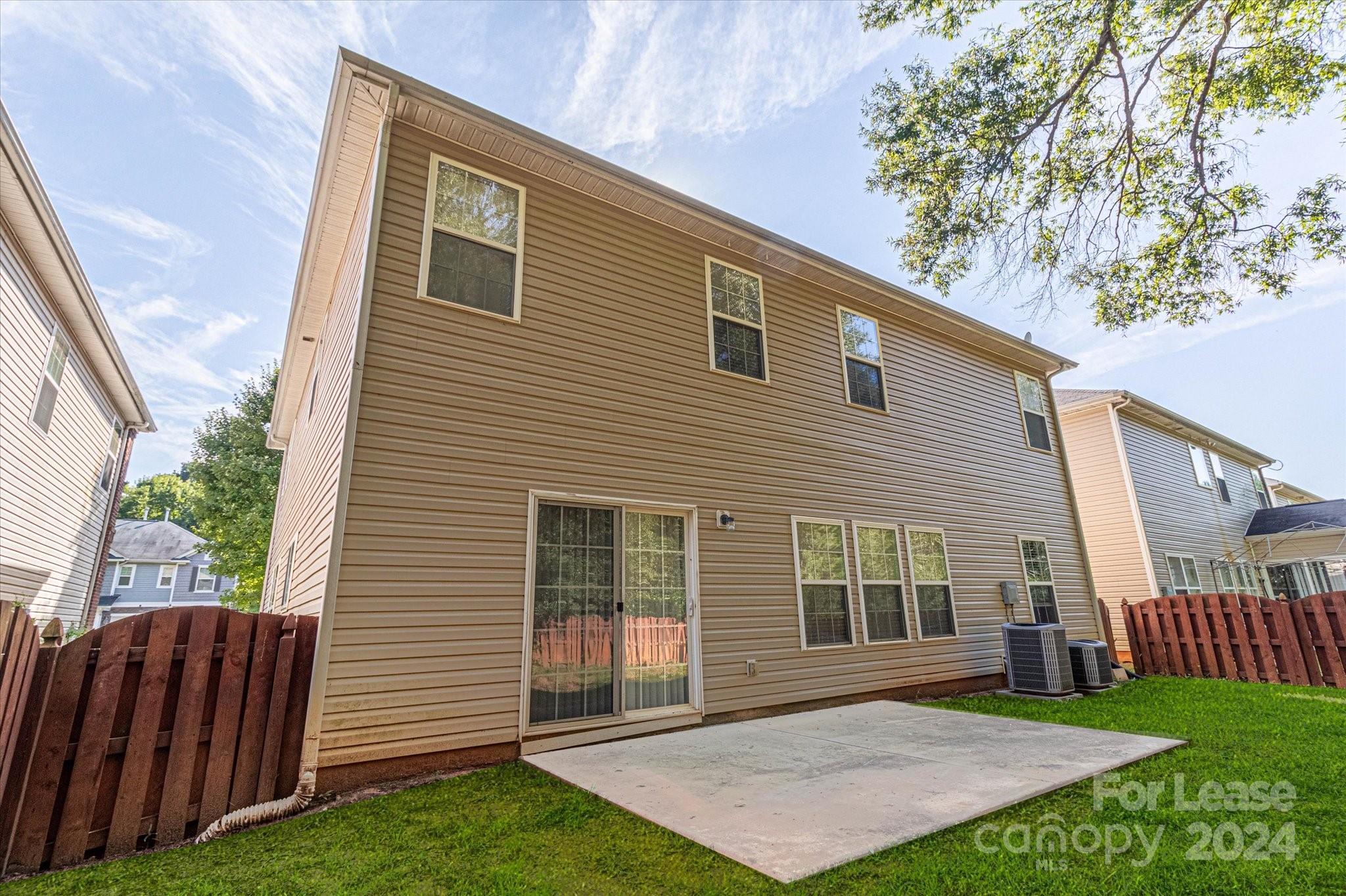 Hamilton Lakes - Residential Lease