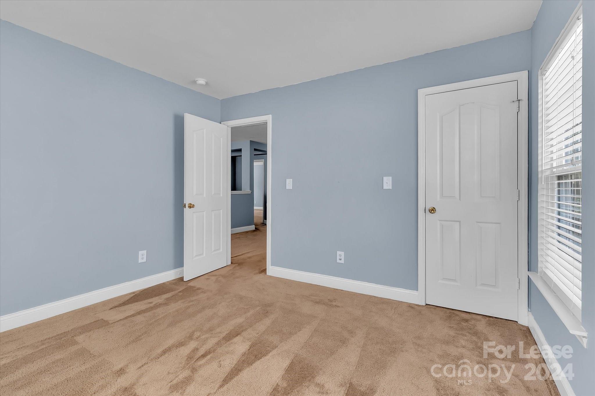 Hamilton Lakes - Residential Lease