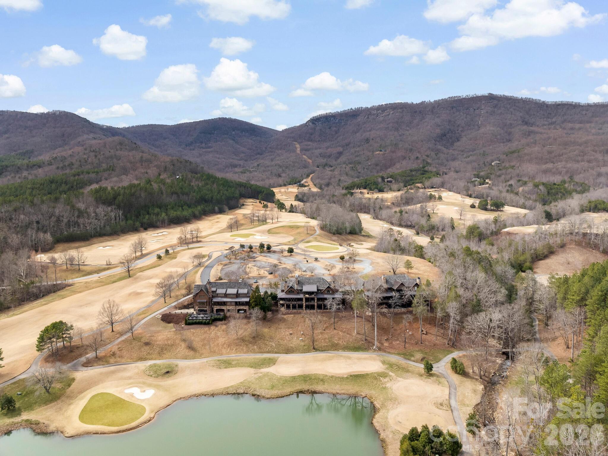 305 Clubhouse Lane B-301