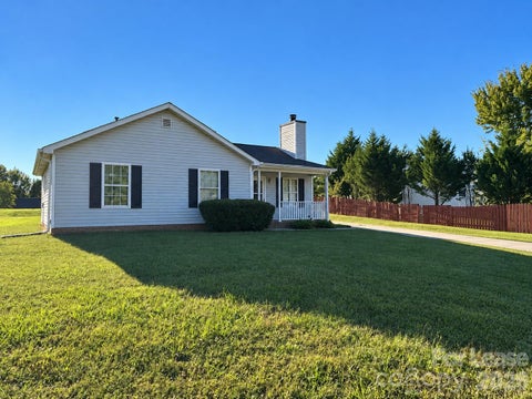 Photo of 1302 Eagles Landing Drive, Charlotte, NC 28214 (MLS # 4433397)