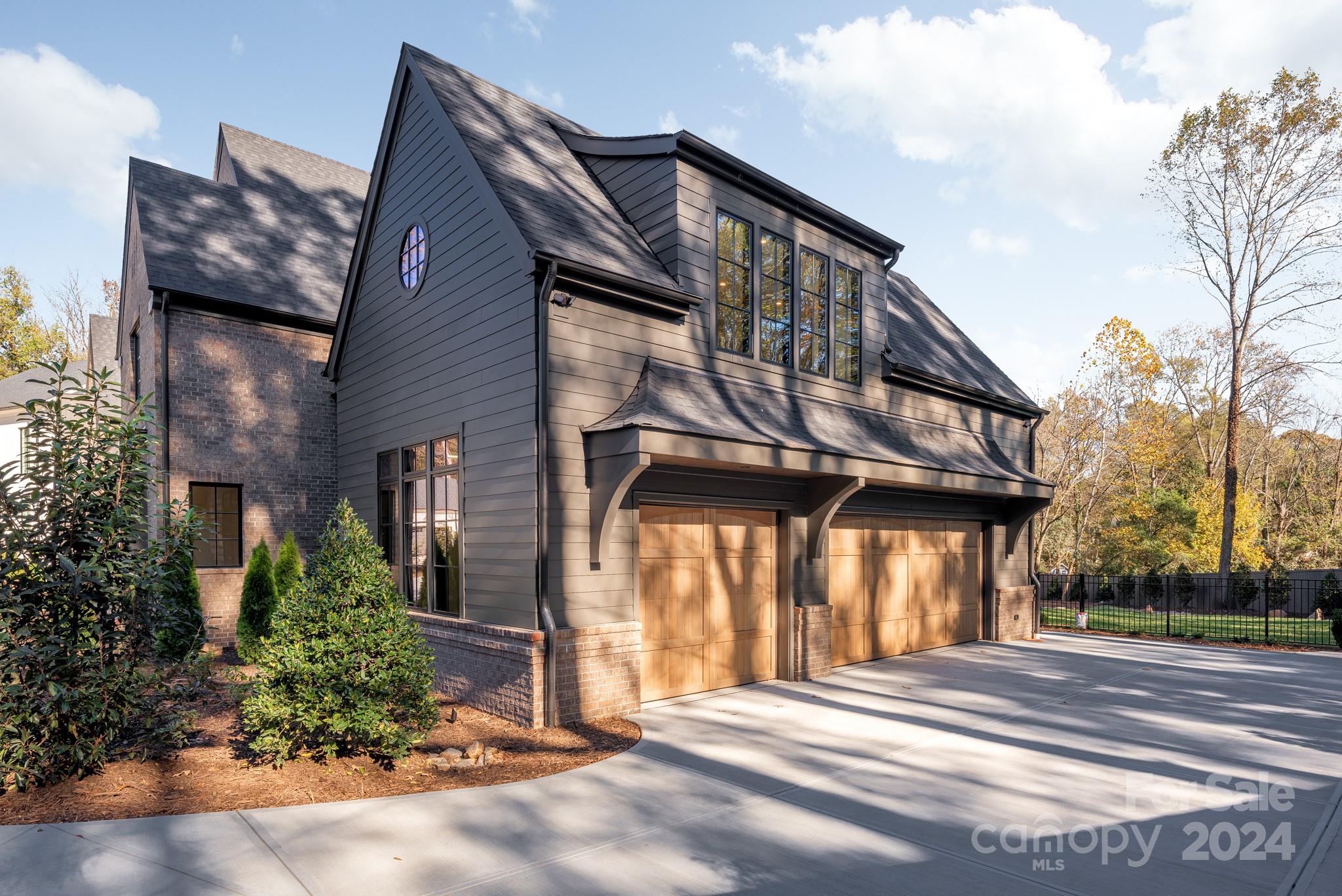 Mammoth Oaks - Residential