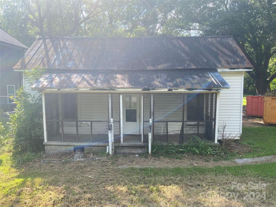 Back On Market No Fault of Seller. INVESTOR SPECIAL! Come check out this 900+ sq/ft home with remodeled comps going in the mid $200's. Home is in need of a full remodel but priced accordingly for someone to fix it up to flip or turn into an investment property. Sits on a large 0.28 acre lot with a newer construction home on one side and a new construction home being built on the other side.  Located in a great location off of Davidson Highway with a ton of restaurants and shopping nearby including Carolina Mall, Atrium Hospital, and much more!