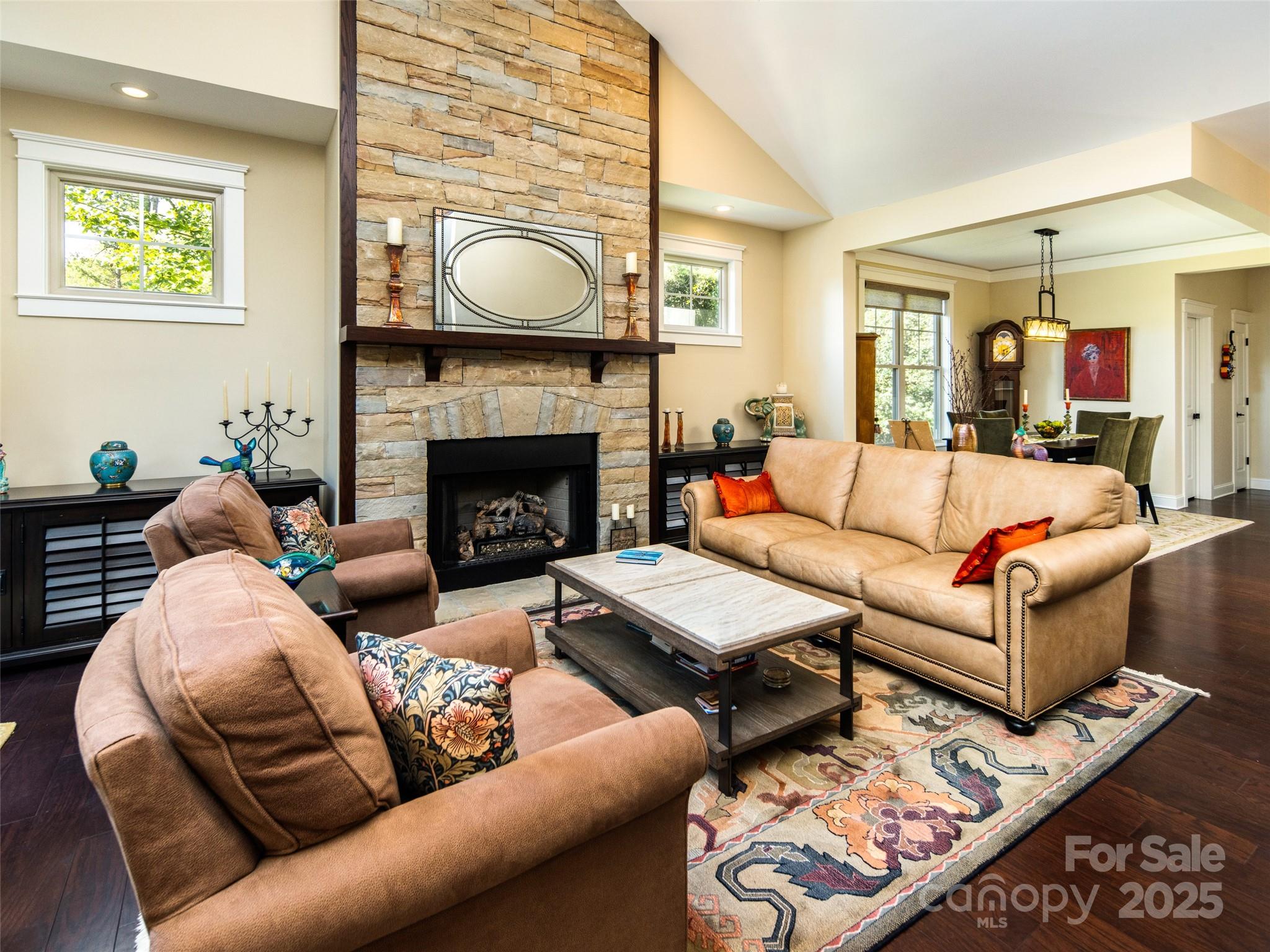 38 S Kaufman Stone Way