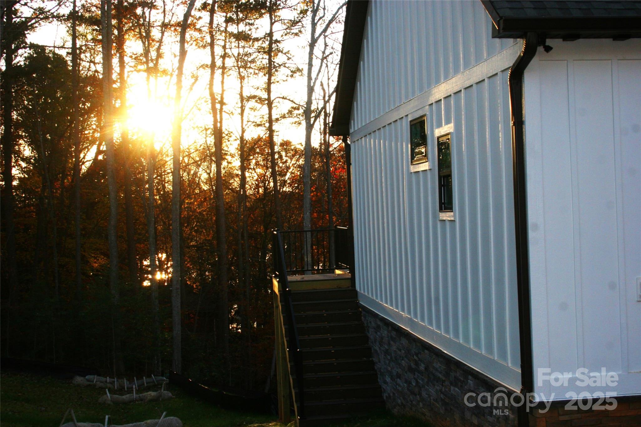 105 Sunset View Lane 55-56