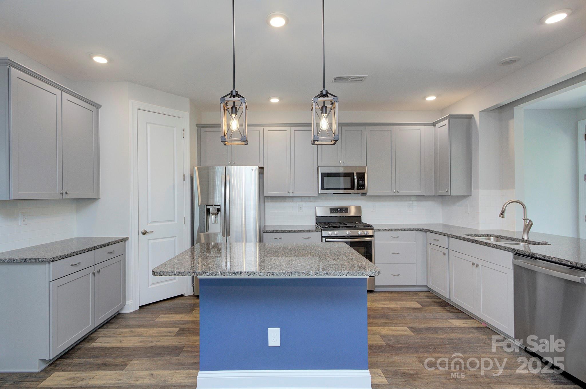 5527 Cheerful Lane