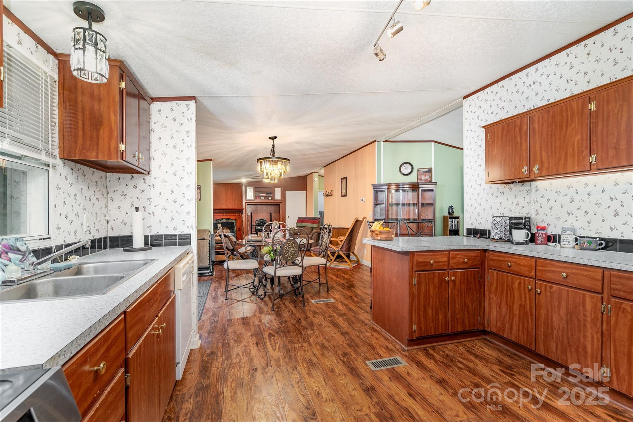 DEER VALLEY - Residential