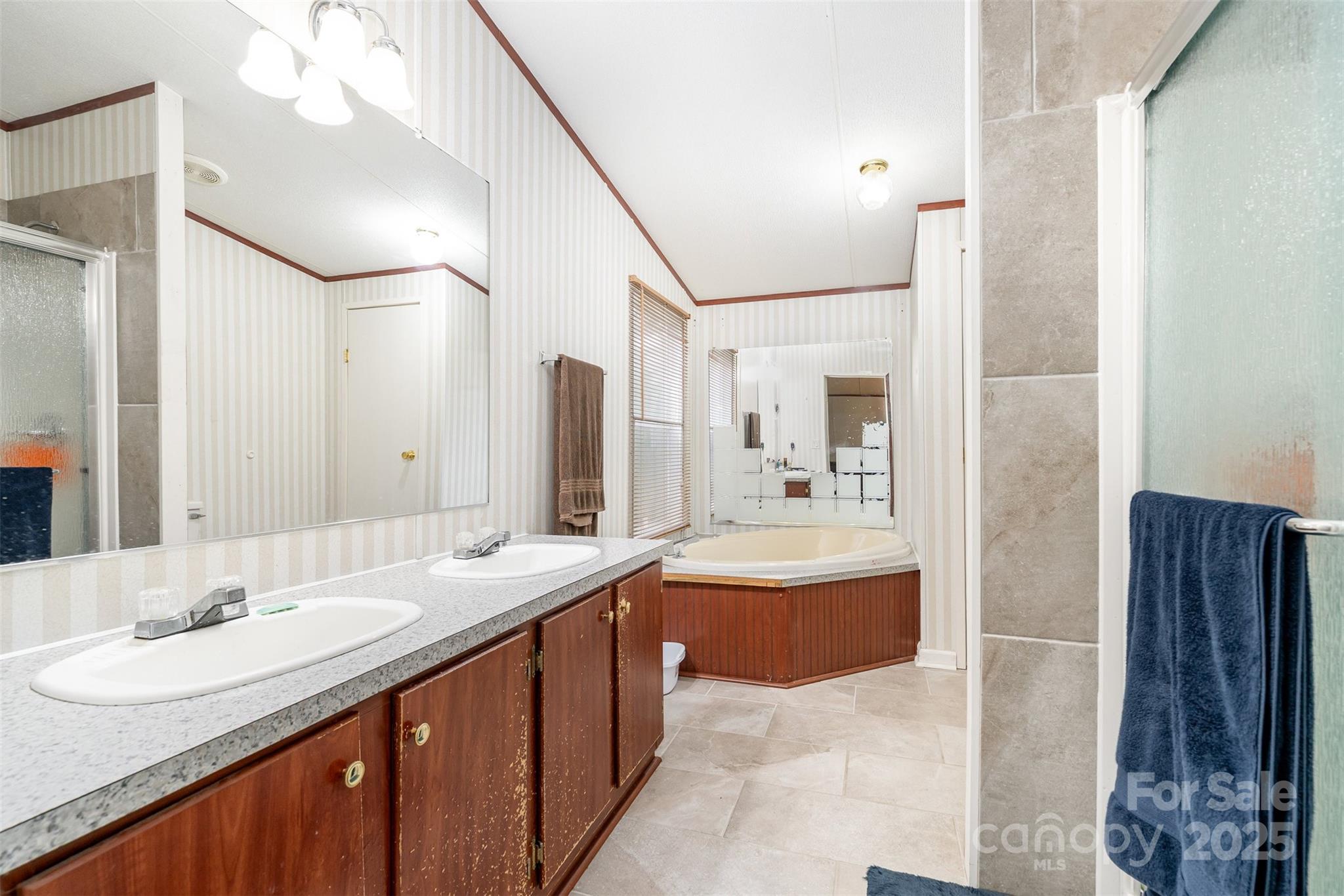 DEER VALLEY - Residential